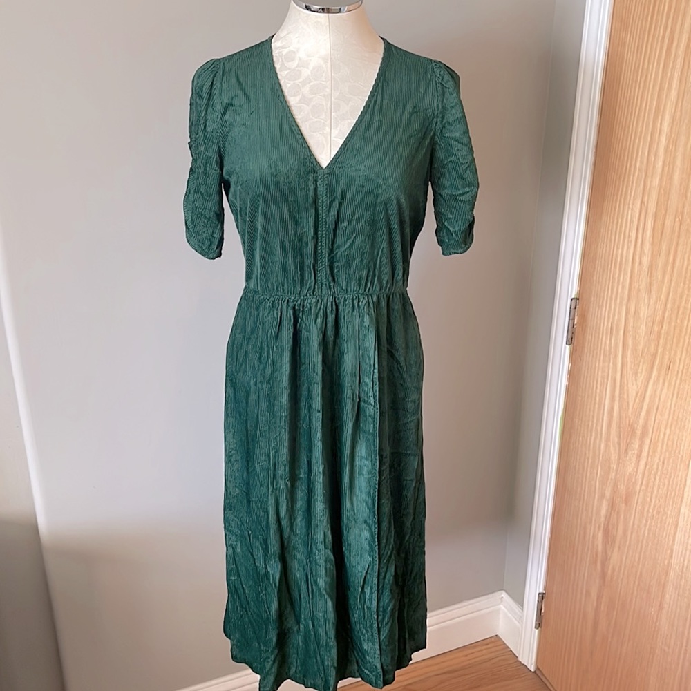 Gap Velvet V-Neck MIDI Dress in Small